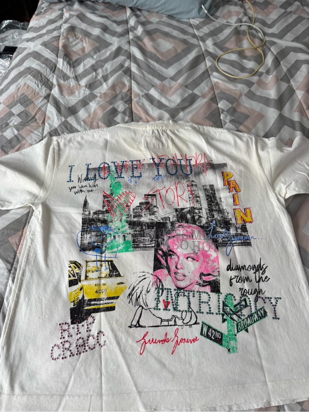 Lost Intricacy Men’s White Graphic T Shirt Size Small - Picture 5 of 5
